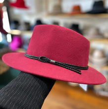 Load image into Gallery viewer, M by Flechet - Cashmere/Wool - Teardrop Fedora with Rope Trim - Rubis/Red
