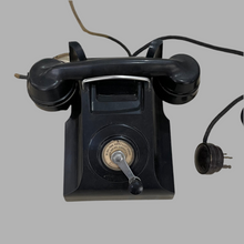 Load image into Gallery viewer, Old vintage Australian Magneto Party Line Bakelite Telephone
