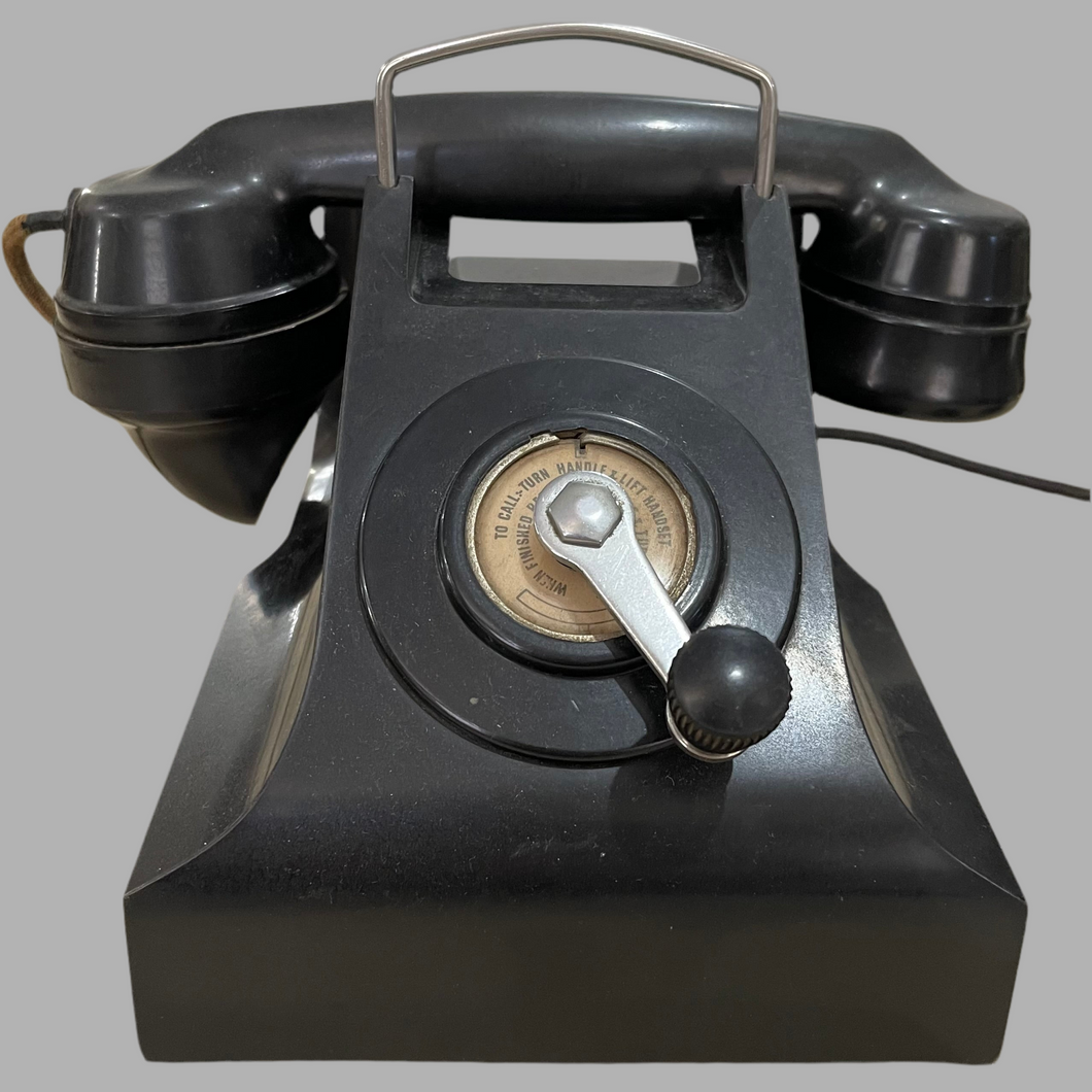 Old vintage Australian Magneto Party Line Bakelite Telephone