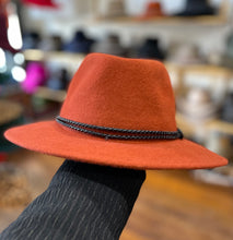 Load image into Gallery viewer, M by Flechet - Cashmere/Wool - Teardrop Fedora with Rope Trim - Brique
