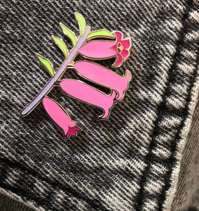 Bush Bling Pin - Pink Heath - Victoria’s Floral emblem!