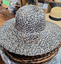 Load image into Gallery viewer, Fur Felt Breton - Italian - 2 Colours: Leopard or Jaguar
