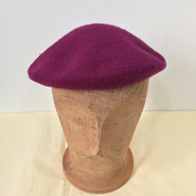 Load image into Gallery viewer, Hills Hats - Bound Edge Beret - Merino Wool - Maroon
