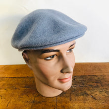 Load image into Gallery viewer, Luton - Cheese Cutter Flat Cap - Wool Felt - Dove Grey
