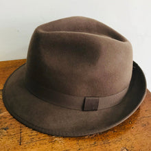 Load image into Gallery viewer, Angus - Trilby - Wool Felt - Brown
