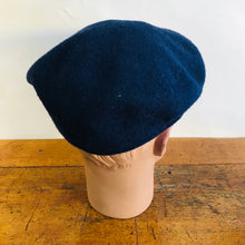 Load image into Gallery viewer, Luton - Cheese Cutter Flat Cap - Wool Felt - French Navy
